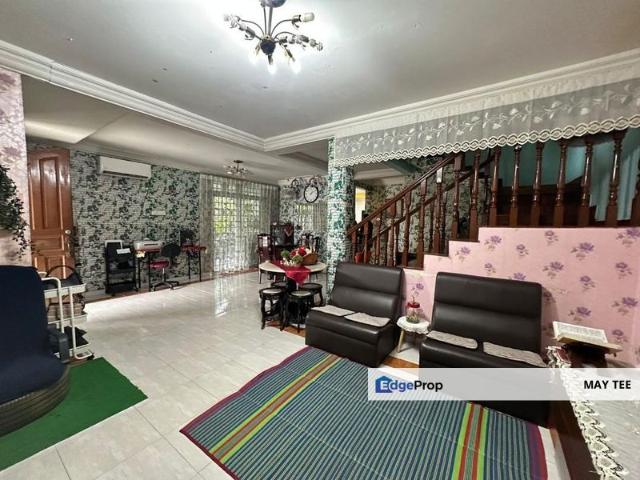 Taman Bukit Kempas Double Storey Semi D @ Tampoi