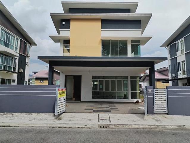 TAMAN BUKIT KUANG PERDANA JALAN BKP 25 BUNGALOW FREEHOLD For SALE