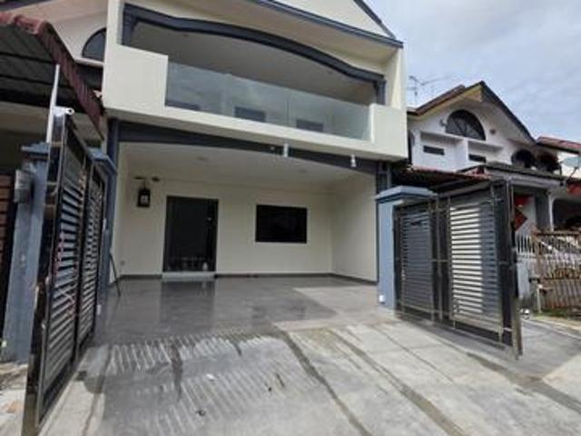 Taman Bukit Mewah Double Storey Terrace House 4bed Fully Renovated JB