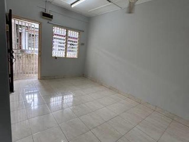 Taman Bukit Mewah Kajang Apartment FREEHOLD 549sf 2R1B