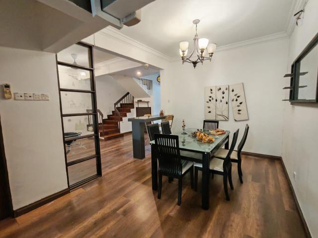 Taman Bukit Saga Shah Alam2 Storey TerraceRenovation unit with 4 AC