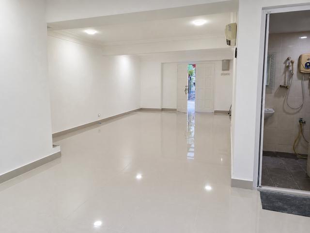 Taman Bukit Serdang Seri Kembangan Freehold Corner 2 Storey Terrace