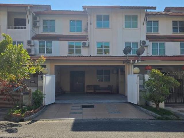 Taman Casa Palma Kolombong 3Storey Terrace House