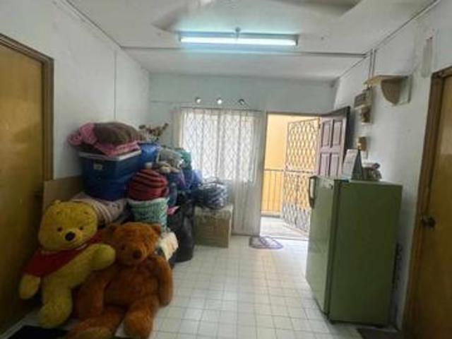 Taman Cempaka Tampoi Medium Cost Renovated Flat Full Loan For Sale