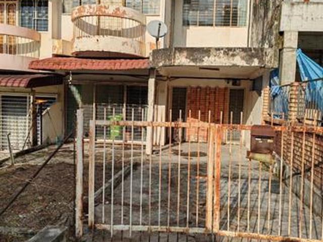 Taman Connaught House For Sale