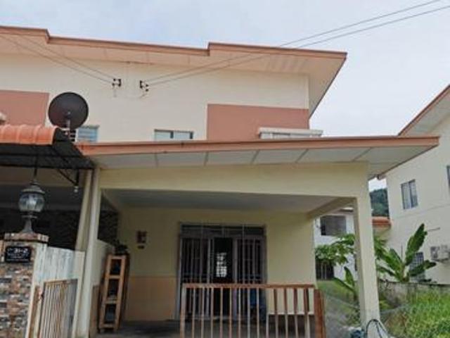 Taman D Sri Gayang End Lot