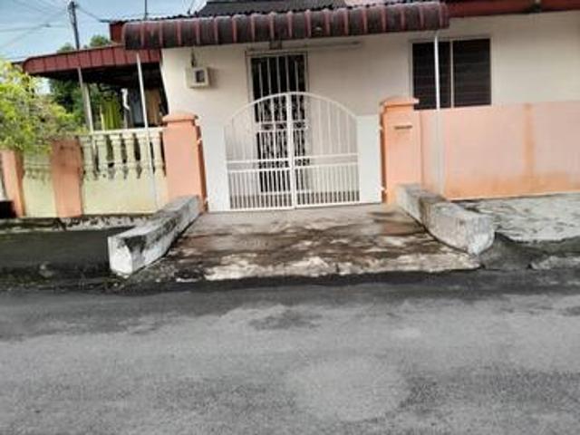 Taman Damai freehold corner house