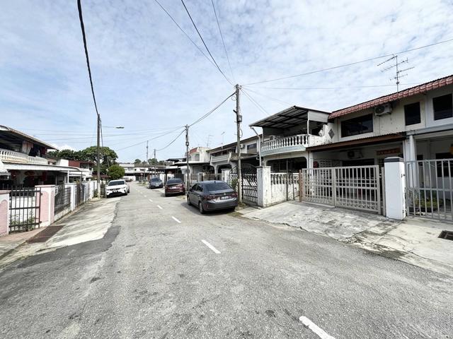 Taman Damai Jaya Jalan Makmur Fully renovated 2Storey Low Cost House
