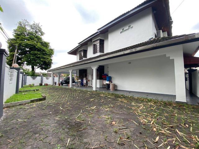 Taman daya Corner Fully furnished