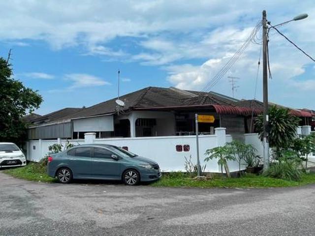Taman daya CORNER LOT Fully RENO extend