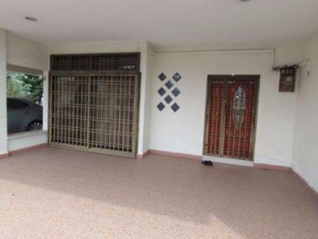 Taman Daya Double Storey Corner lot full loan