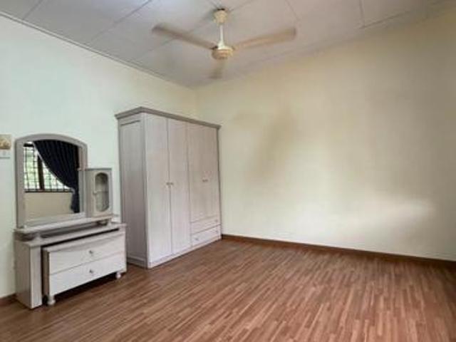 Taman Daya Double Storey House 4Bed 3Bath Fully Furnished