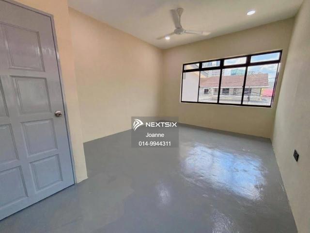Taman Daya Double Storey Terrace House