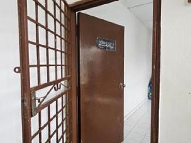 Taman Daya Flat House 2bed Johor Bahru