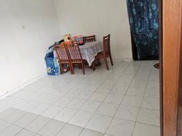 Taman Daya Flat Mount Austin Johor Bahru
