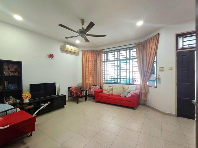 Taman Daya Jalan Enau Double Storey House
