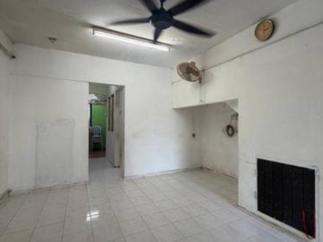 taman daya jalan rumbia double storey low cost