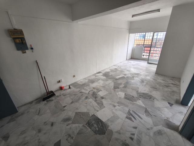 Taman Daya Kepong Selayang Shop Apartment Non Bumi Downstairs Shop