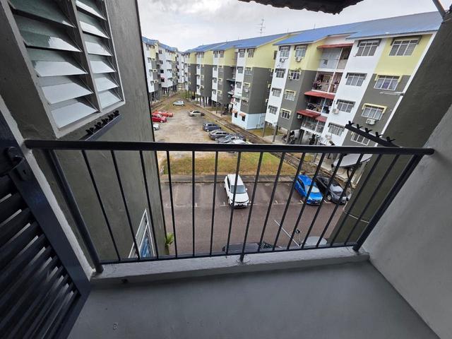 Taman Daya Pinang Flat For Sale