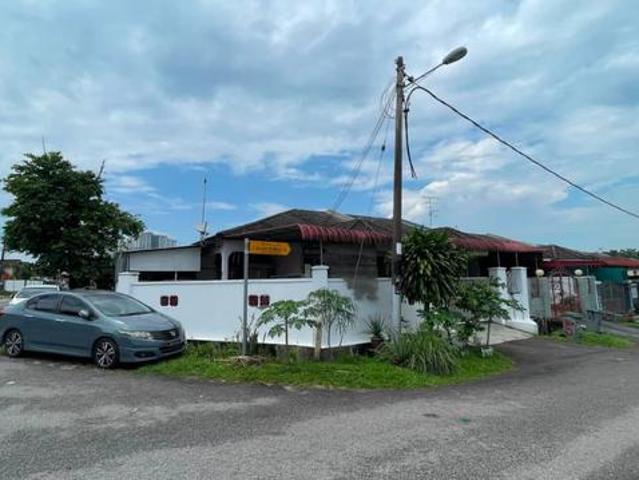 Taman Daya Single Storey Corner Lot House FOR SALE