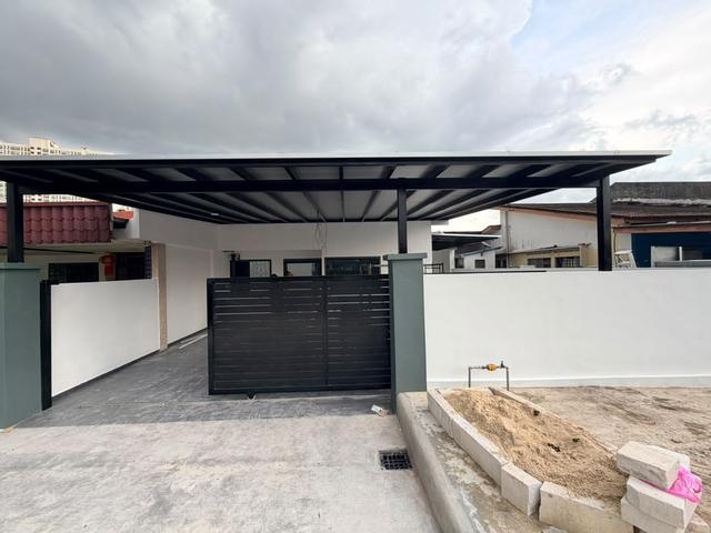 Taman Daya Single Storey Semi D Good Investment