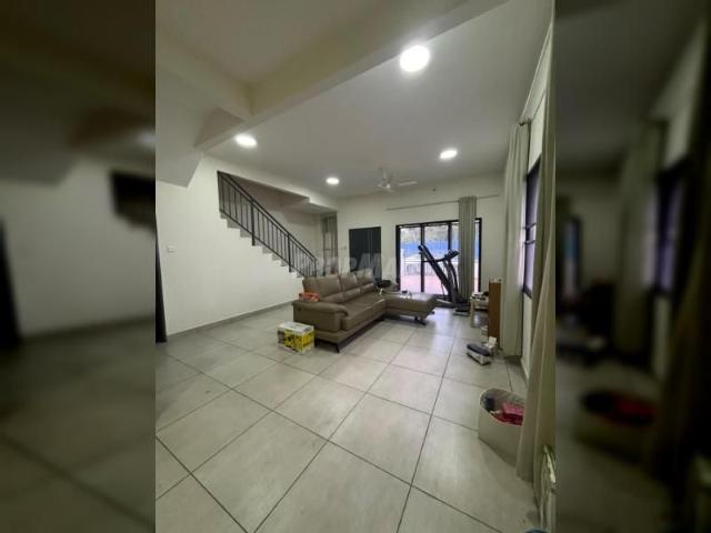 TAMAN DESA NILAM DOUBLE STOREY TERRACE HOUSE FOR RENTAL AT MERU