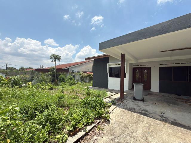 Taman Desa Jaya Double Storey For Rent With Partial Furnish