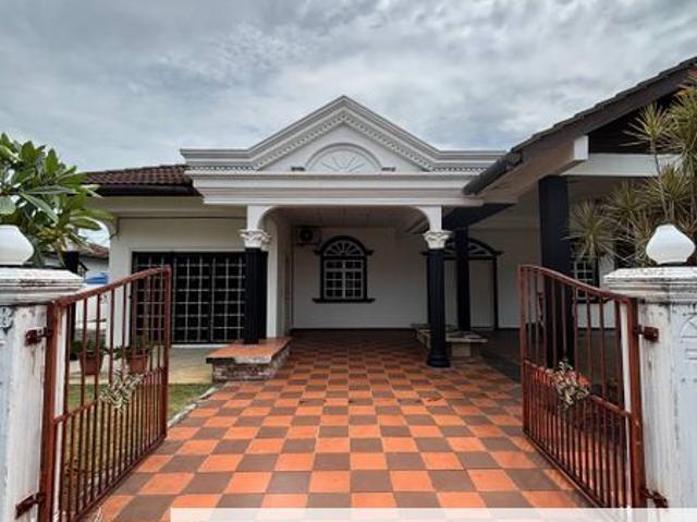 Taman Desa Jenderam Hilir