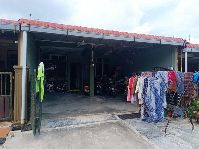TAMAN DESA SRI EMAS Owner dah siap renovate Free aircon