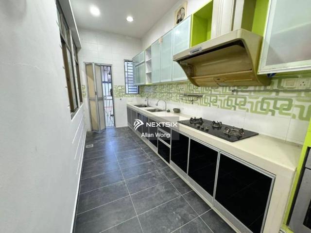 Taman Desa Tebrau 2.5 Storey Semi D For rent
