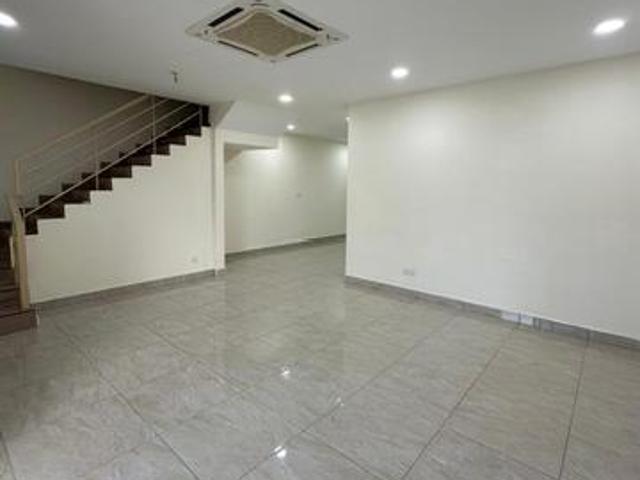 Taman Desa Tebrau Double Storey fully Reno