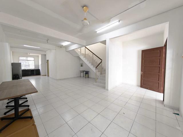 Taman Desa Tebrau Double Storey Terrace House 4bed Johor Bahru