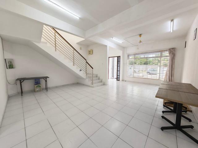 Taman Desa Tebrau ria Double Storey Full loan jb Austin Dato Onn Gaya