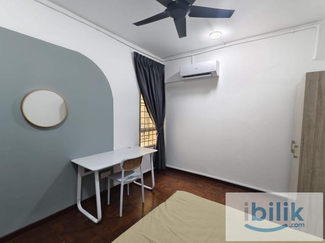 Taman Desa 2 Bedrooms Studio