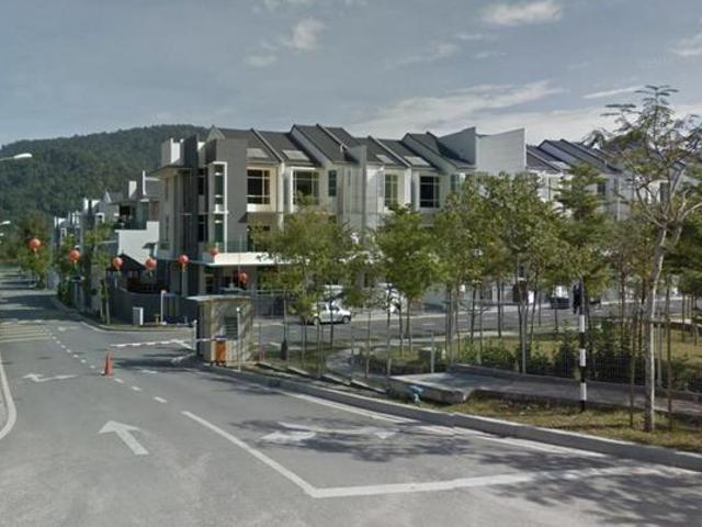 Taman Dolomite Templer RAWANG 3 Storey Builtup Size 3300 sqft