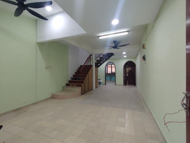 Taman Dusun Setia Seremban Double storey intermediate facing main Road