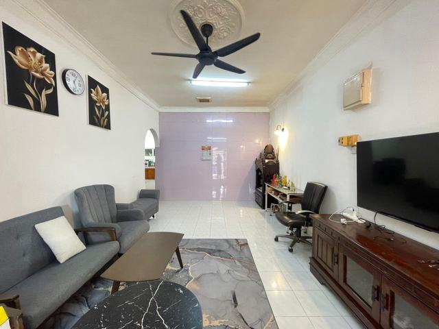 Taman Ehsan 1 Sty Renovated Kitchen Extended Nice Condition