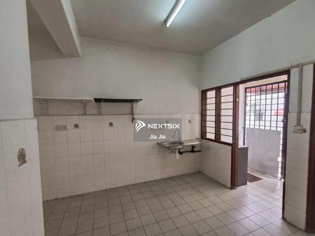 Taman Emas Semi D for Sale Double Story Semi Detached Land Size 4,390sqft + 600sqft 999years 6 bedrooms 3bathrooms Dry Kitchen & Wet Kitchen Value Rm1m