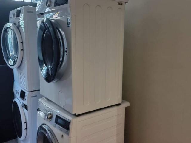 Taman fadason low deposit private bathroom 6 min to mrt kepong baru