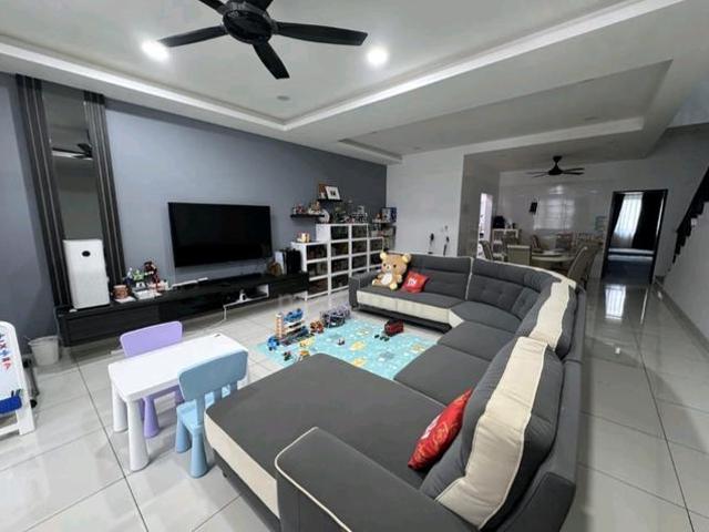 Taman Glenmarie Mount Austin Double Storey Renovated Extended
