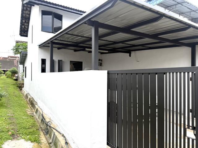 Taman Handal Senai End Lot Renovated