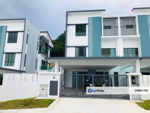 Taman Harmony Park @ 2.5 Storey Semi D For RENT