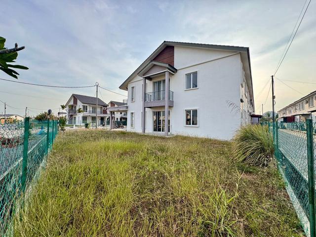 TAMAN HIJRAH FASA 5 CORNER LOT VIEW CANTIK RUMAH BARU BOOKING 1k ONLY