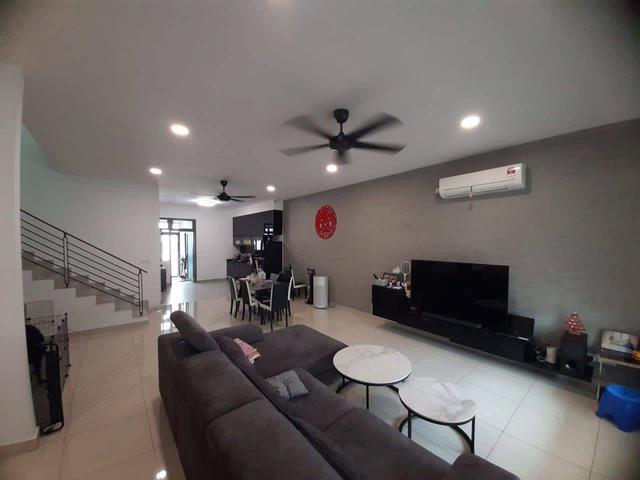 Taman Impian Emas Double Storey Terrace House GoodCondition