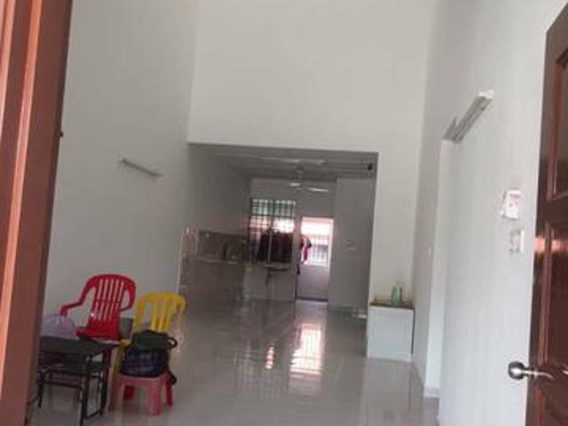 Taman impian emas house for salegood condition unit