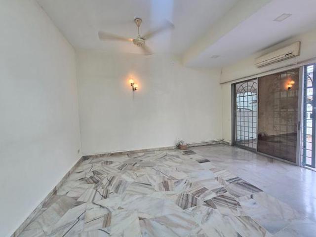 Taman Intan Baiduri Beautiful Home Fully Extended Guarded Community