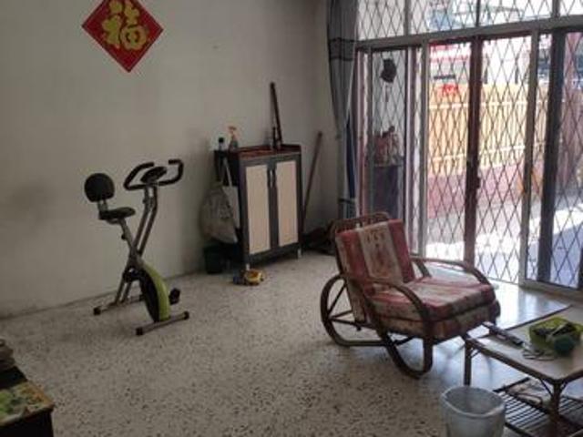 Taman Intan Bundusan Double Storey Terrace 4 bedroom 750K