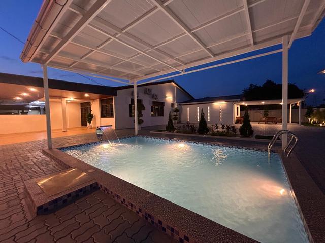 Taman Intan Corner Unit Big Land With Pool