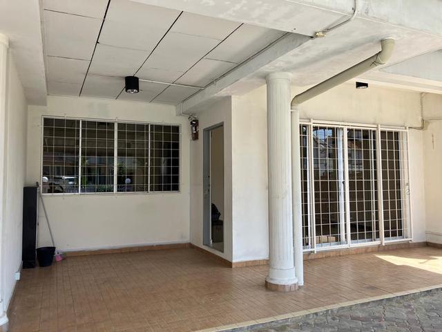 Taman Iramanis 2 Storey Intermediate Terrace Hse for Sale
