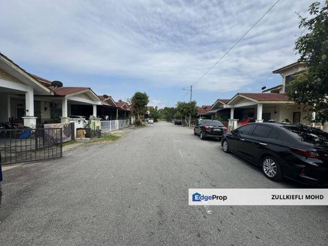 Taman Ixora Bandar Baru Salak Tinggi